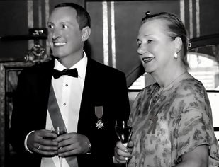 Le Prince Antoine V d'Araucanie et de Patagonie avec Dame Marianne Paine Stahle