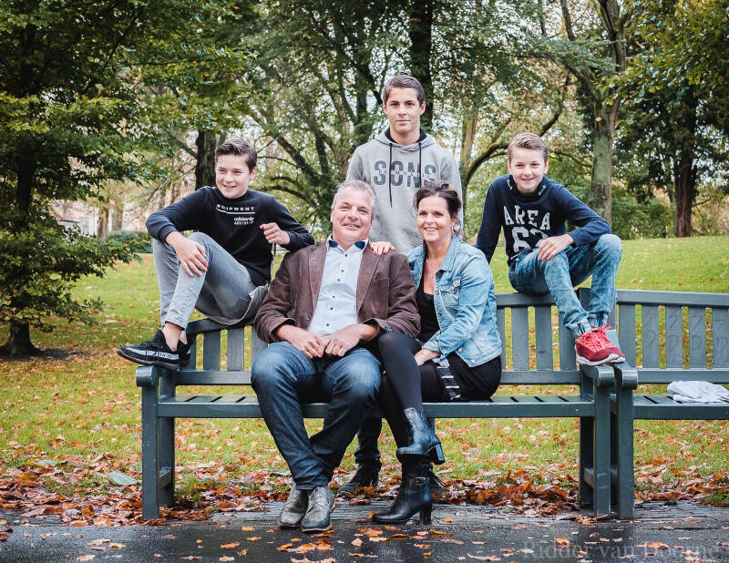 ook in een stadspark kan je mooie familieportretten maken