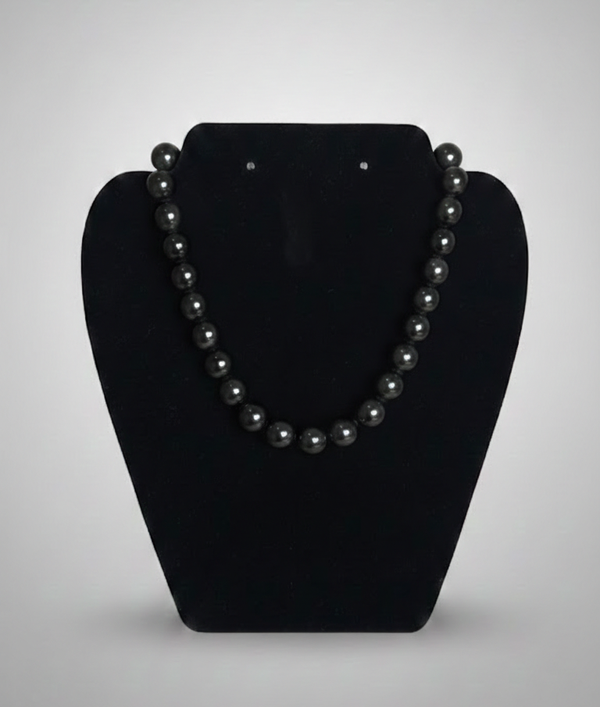 Collana "Essential Black"