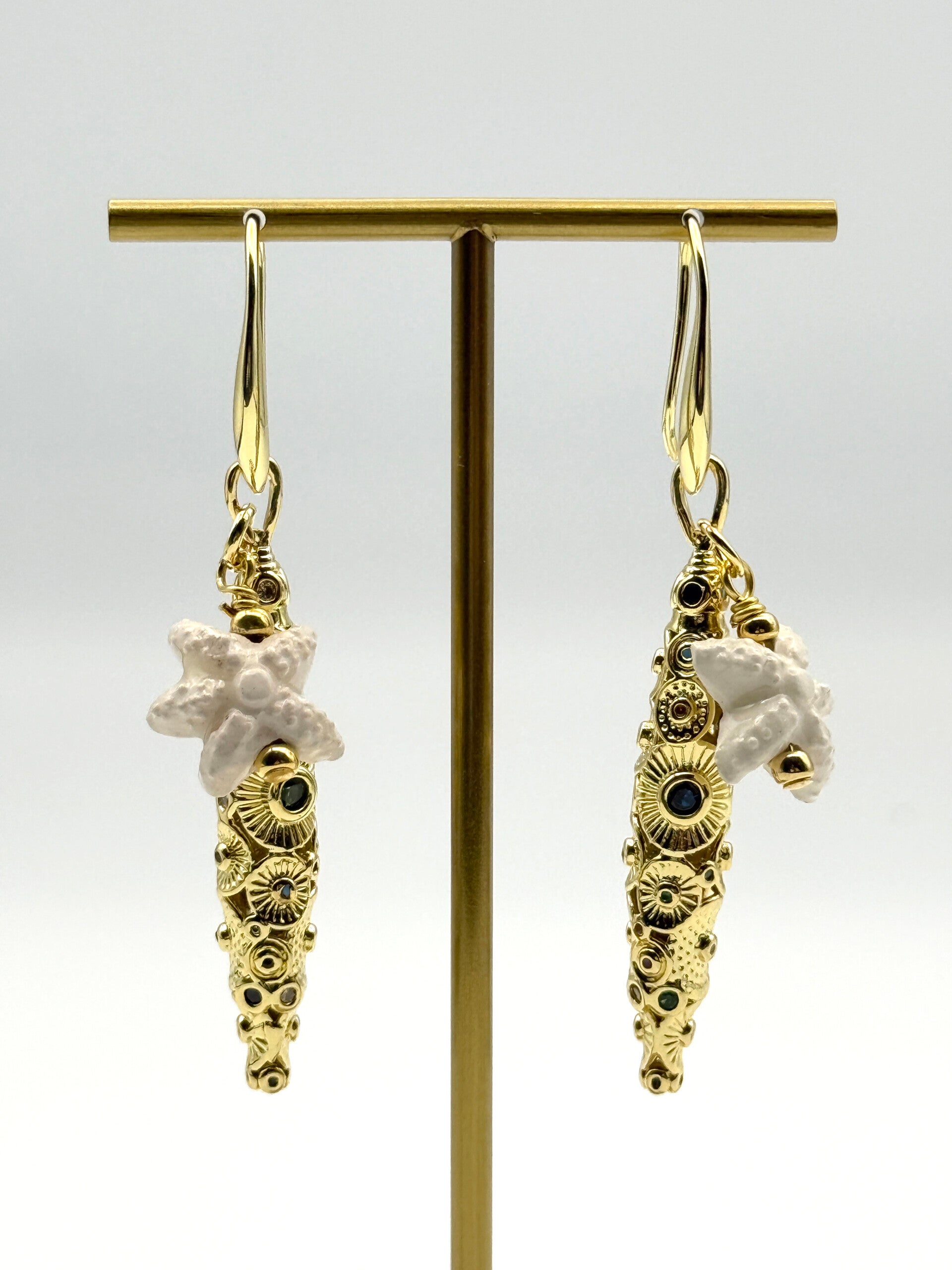 Gold filled charm with zirconia - Porcelain