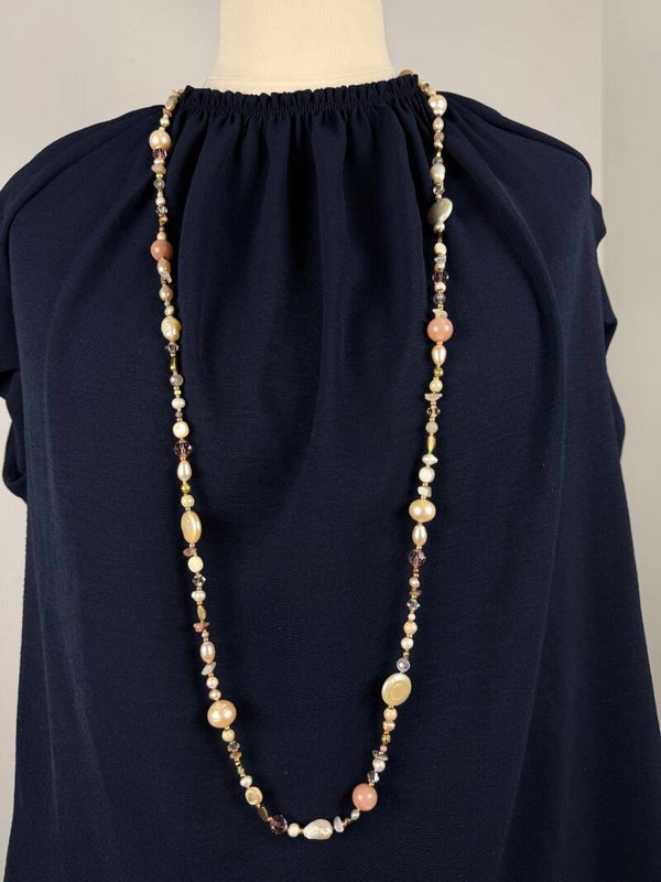 Ketting in zachte poedertinten