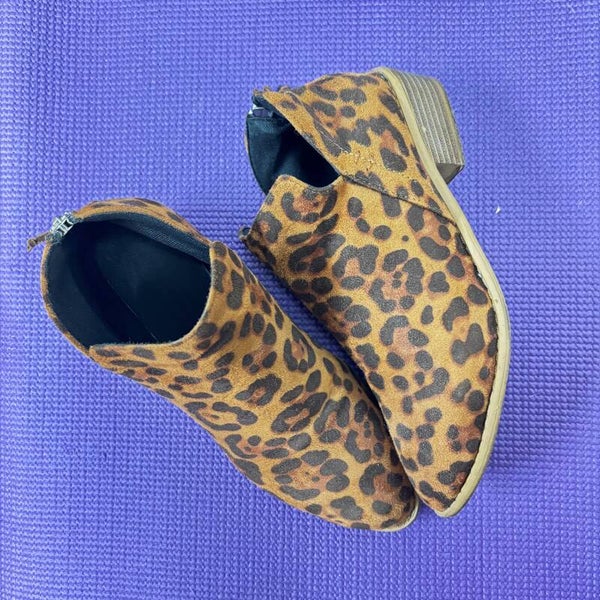 Leopard ankle boot
