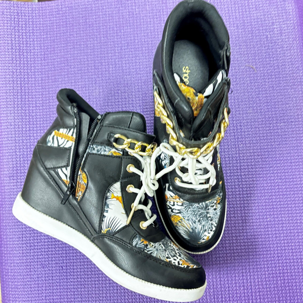 Wedge Tennis Shoe Size 8