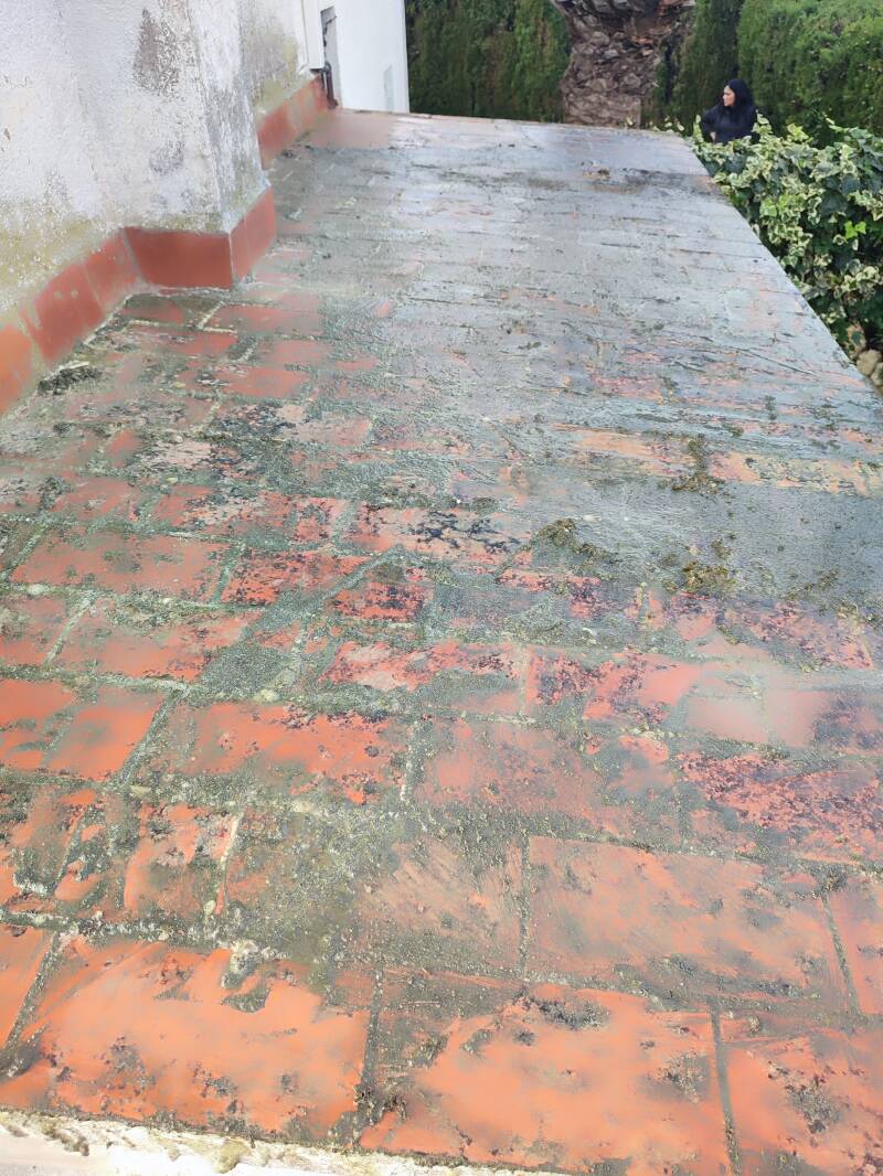 Limpieza y mantenimineto de azoteas y terrazas EN EL VENDRELL, Tarragona.