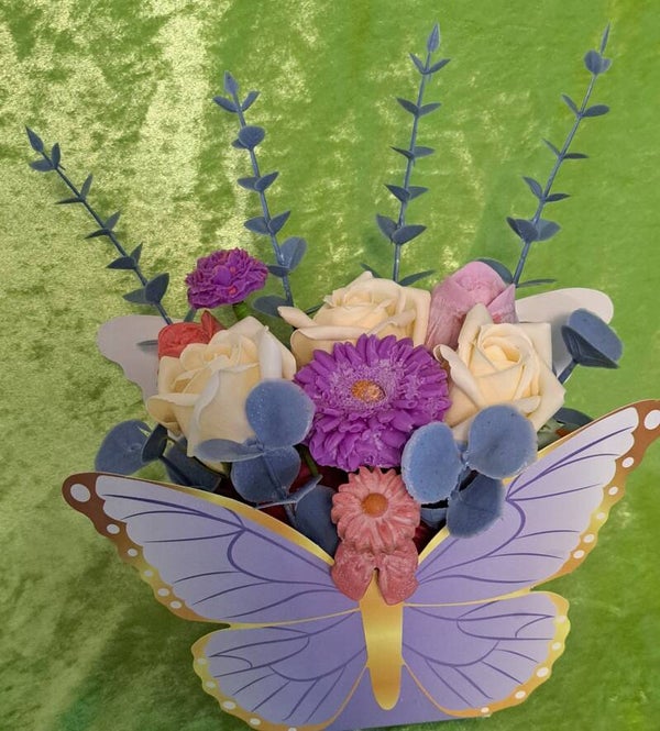 Seifenrosen mit Kerzenrosen kombiniert