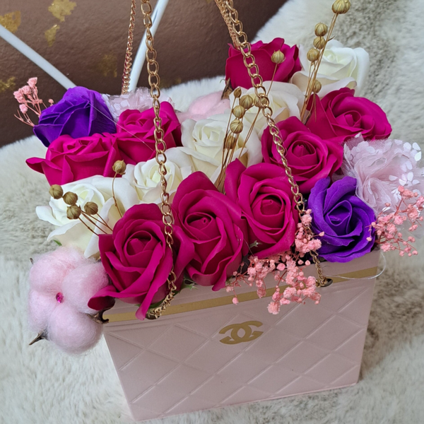 Rosen Tasche aus Seifenrosen