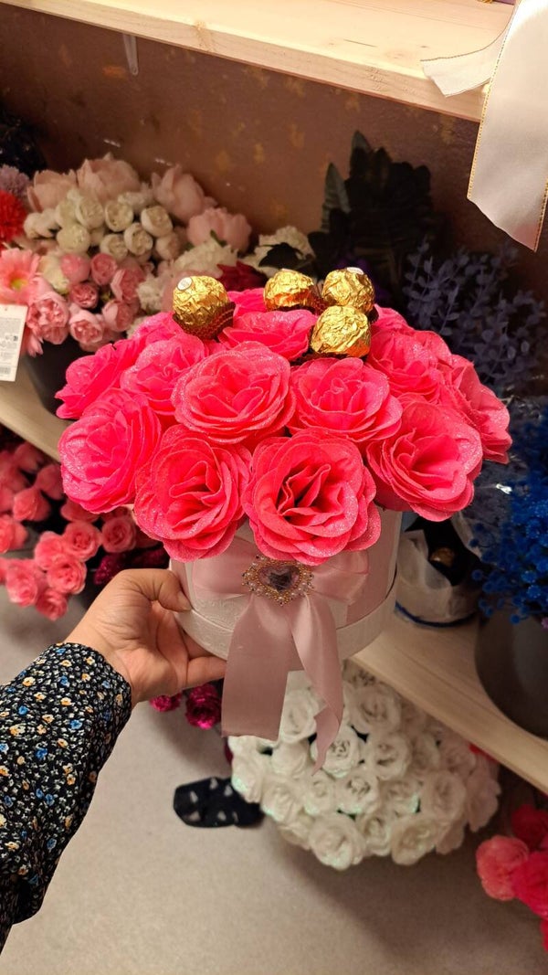 Glitzerblumenstrauß mit Ferrero Rocher