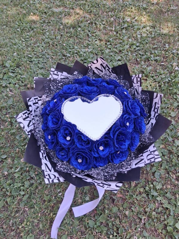 Blauer Kristall Rosen Strauß