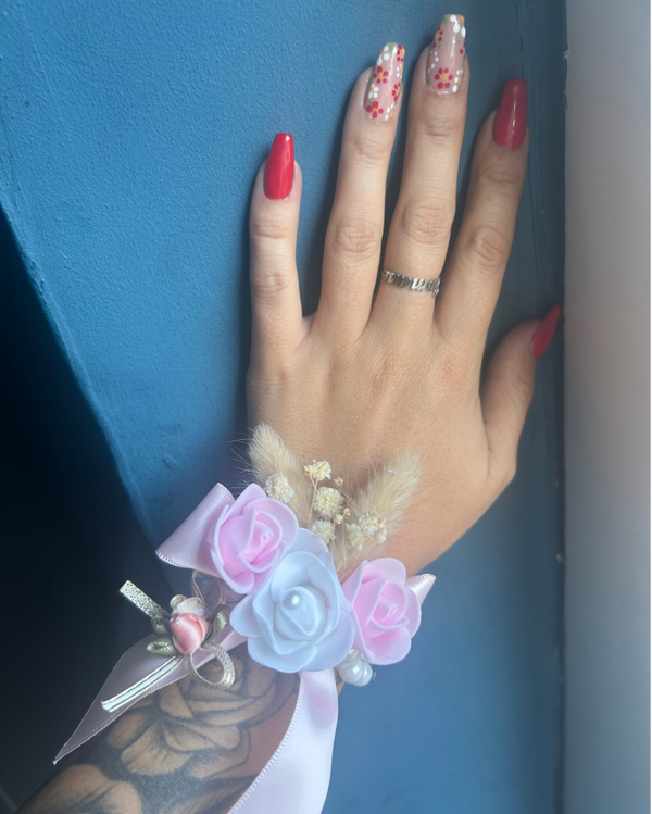 Bracelet floral mariage.
