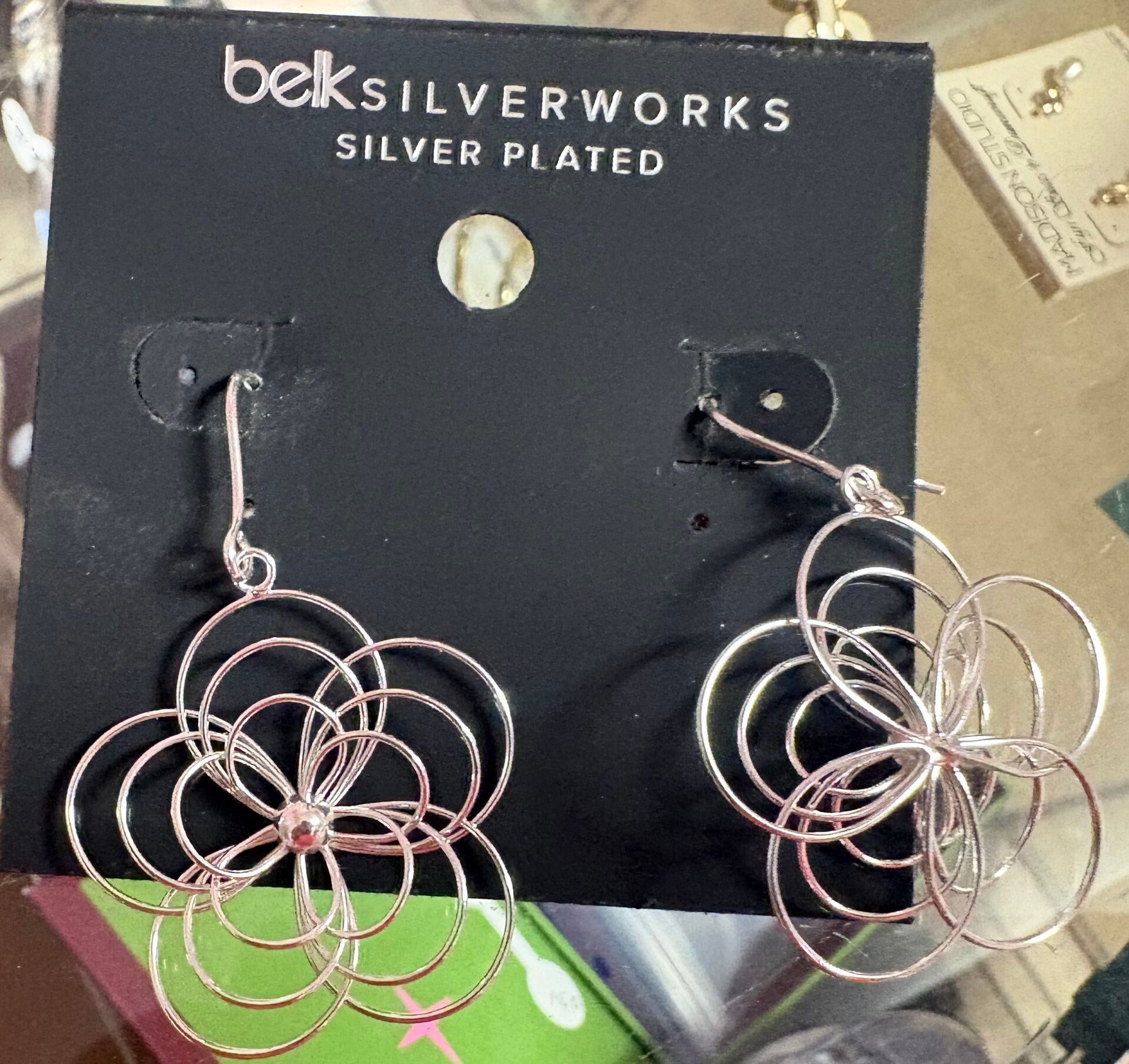 Dangle earings