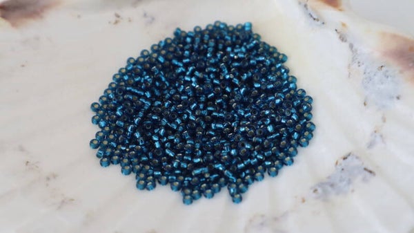Seedbeads 11/0 Blue Zircon Dyed Silver Lined 1425