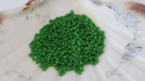Seedbeads 11/0 Opaque Green 411