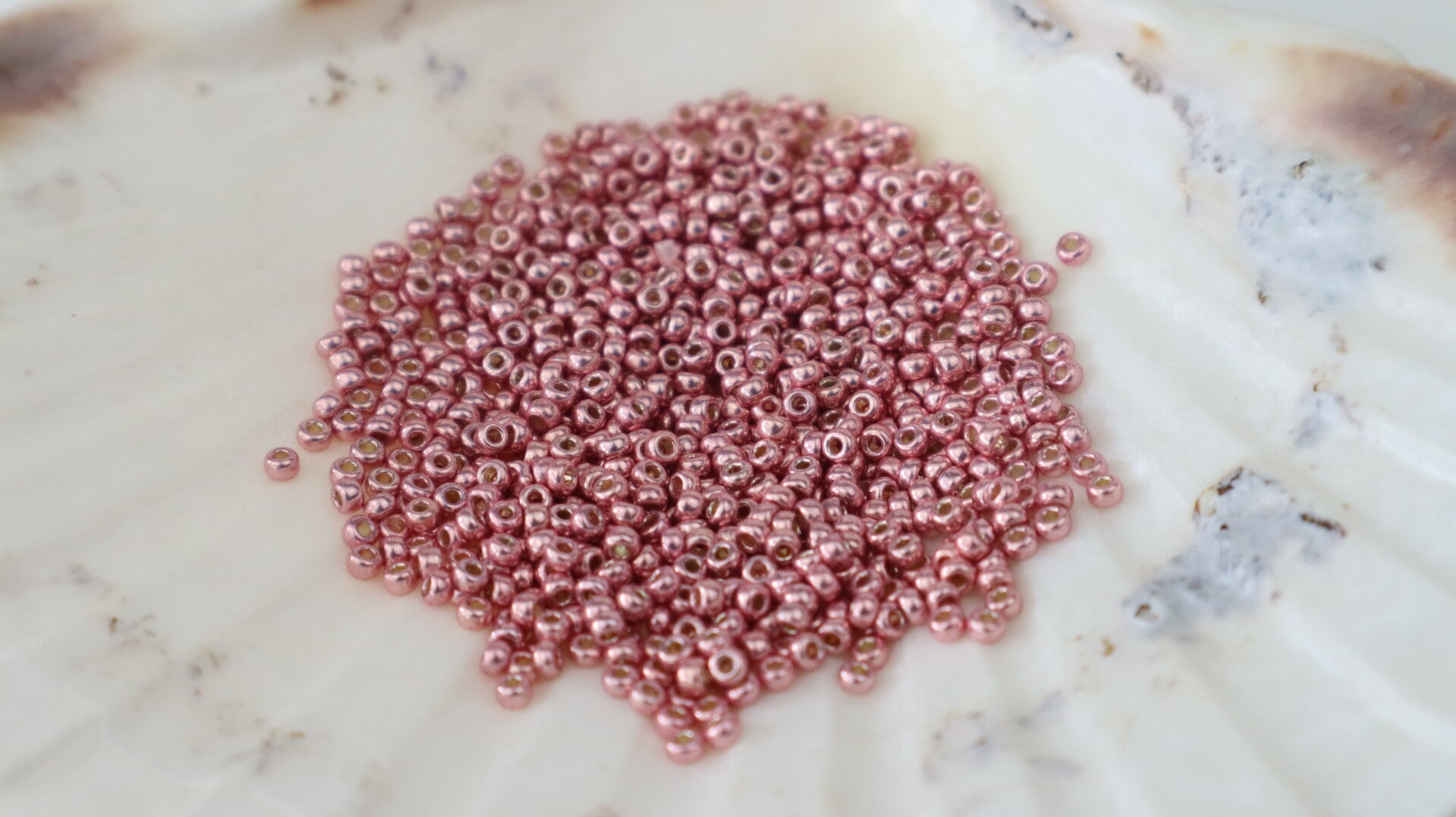 Seedbeads 15/0 Galvanized Dark Coral 4209