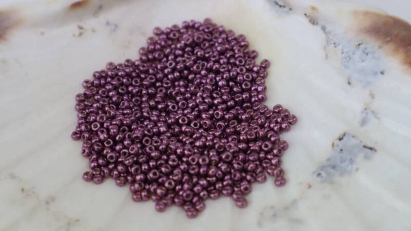 Seedbeads 8/0 Galvanized Eggplant 4220