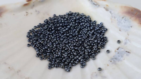 Seedbeads 8/0 Gunmetal 451