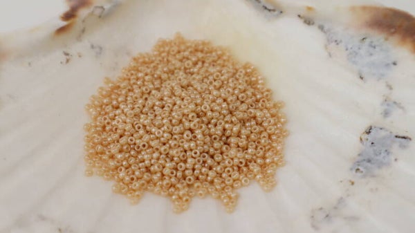 Seedbeads 15/0 Light Caramel Ceylon 593