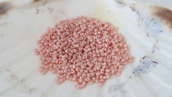 Seedbeads 11/0 Opaque Luster Tea Rose 596