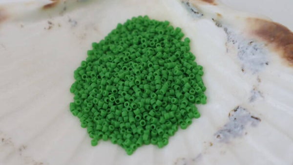 Delica 11/0 Mat Opaque Green 0754