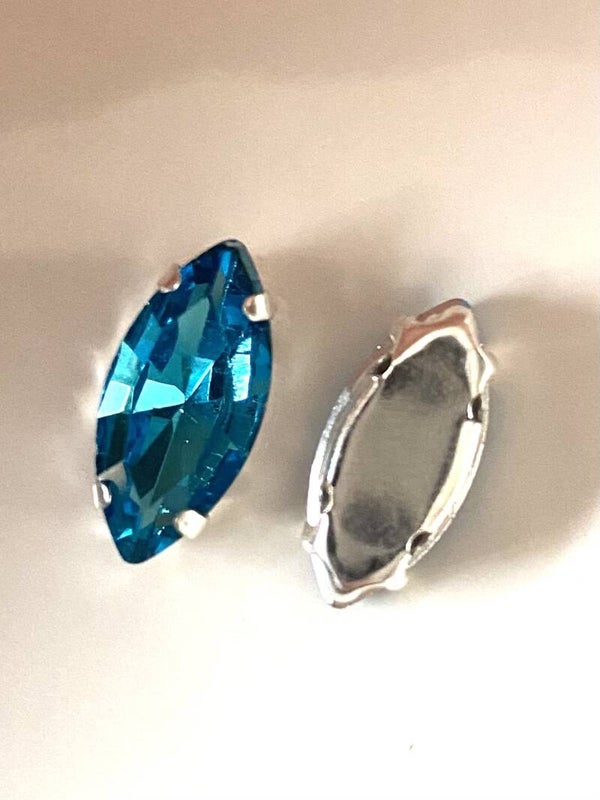 Glass Navette 15x7mm Peacock Blue