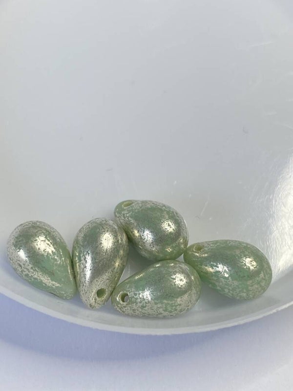 Side Drilled Drop 6x10 Mint Silver Pearl