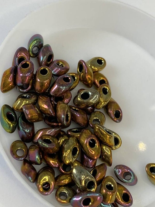 Long Magatama 4x7mm Metallic Gold Iris