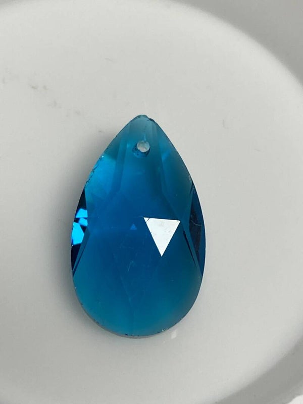 Side Drilled Drop 22x13 Peacock Blue