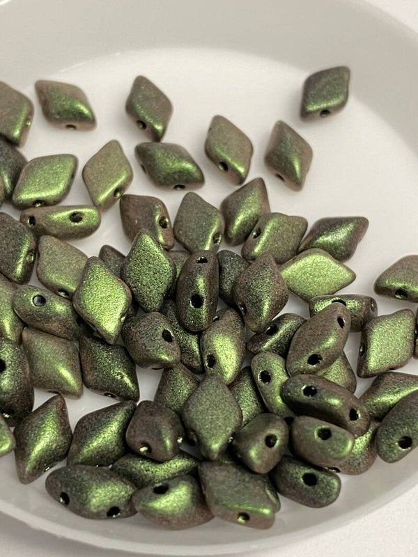 Gemduo 8x5mm Metallic Mat Cameleon Green