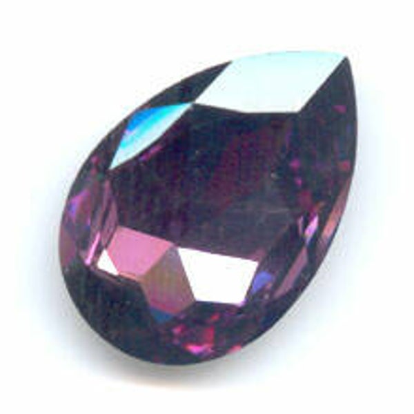 Swarovski Pear 4327 / 30x20mm Amethyst