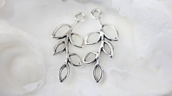 Pendant Open Leaf 25x11mm Silver Tone