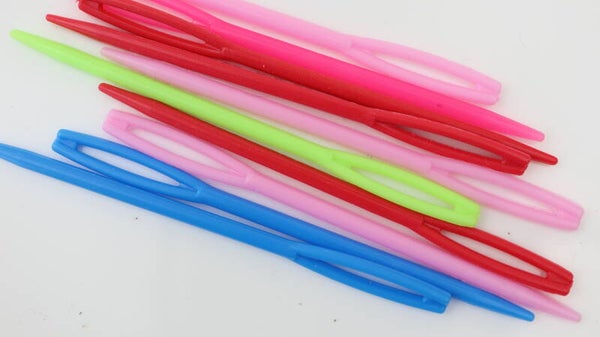 Needles 7cm Plastic