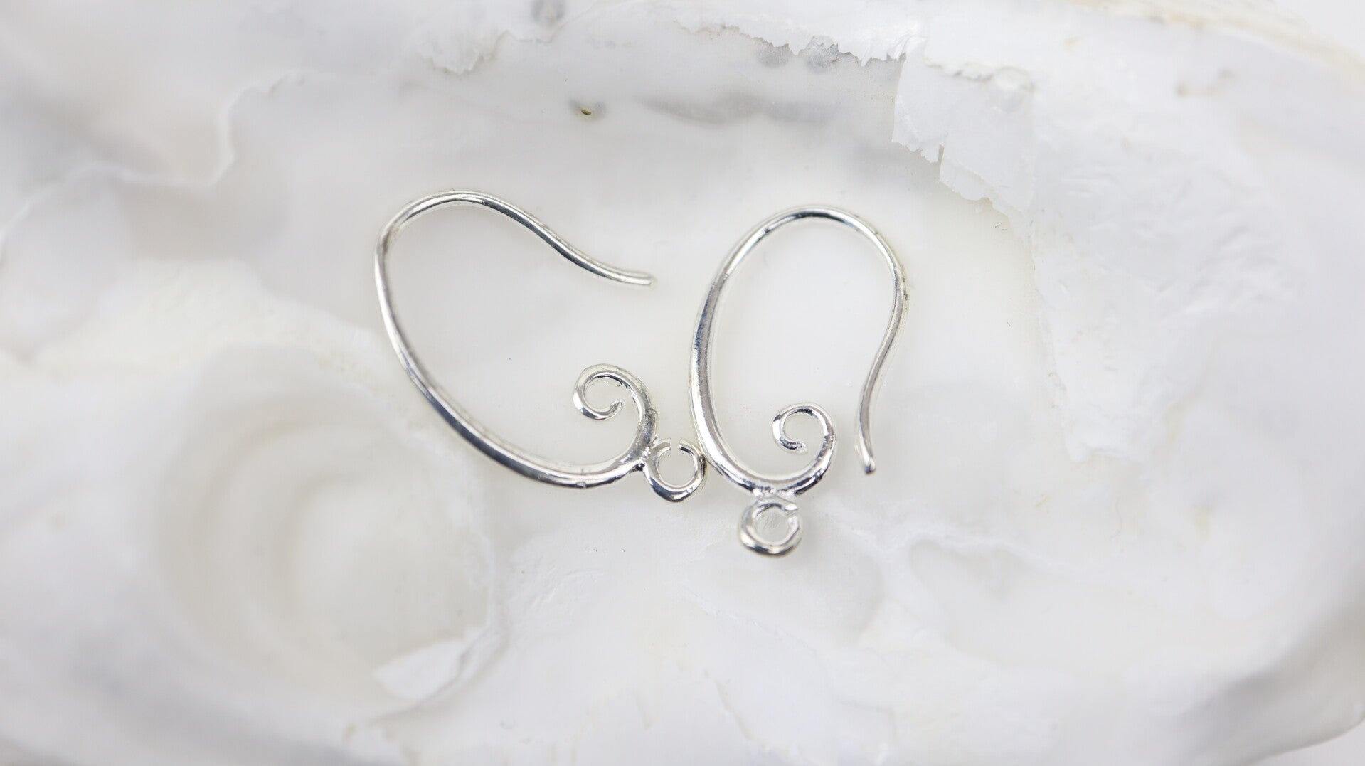 Earwire Silver Tone Swirl 20mm