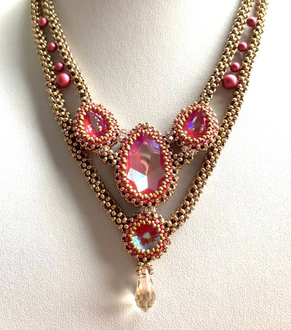 Lady Laura Pattern in English