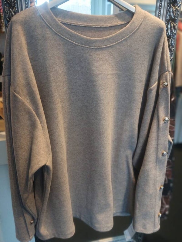 Beige trui met knopen 1765