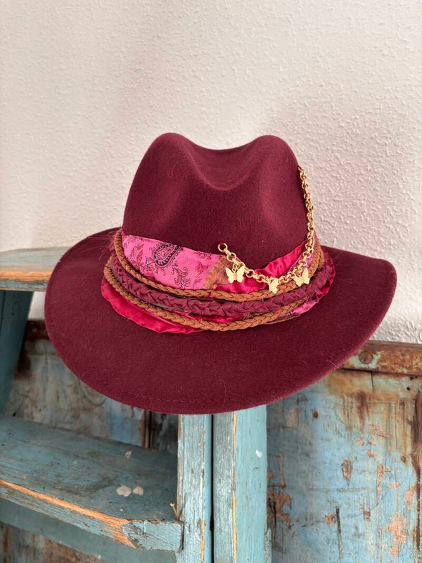 Hoed Bordeaux handmade