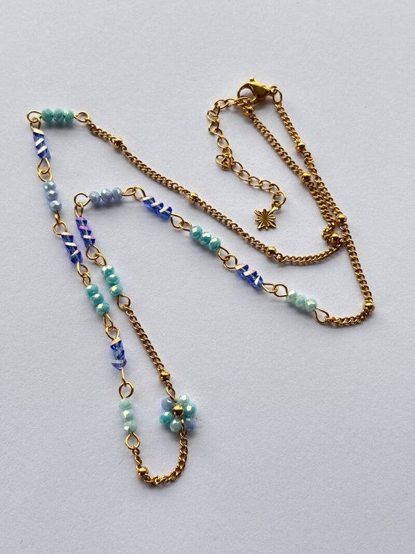 Ketting blue flower
