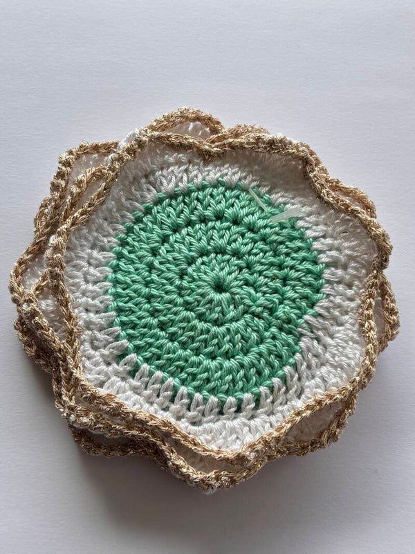 Crochet flower onderzetters