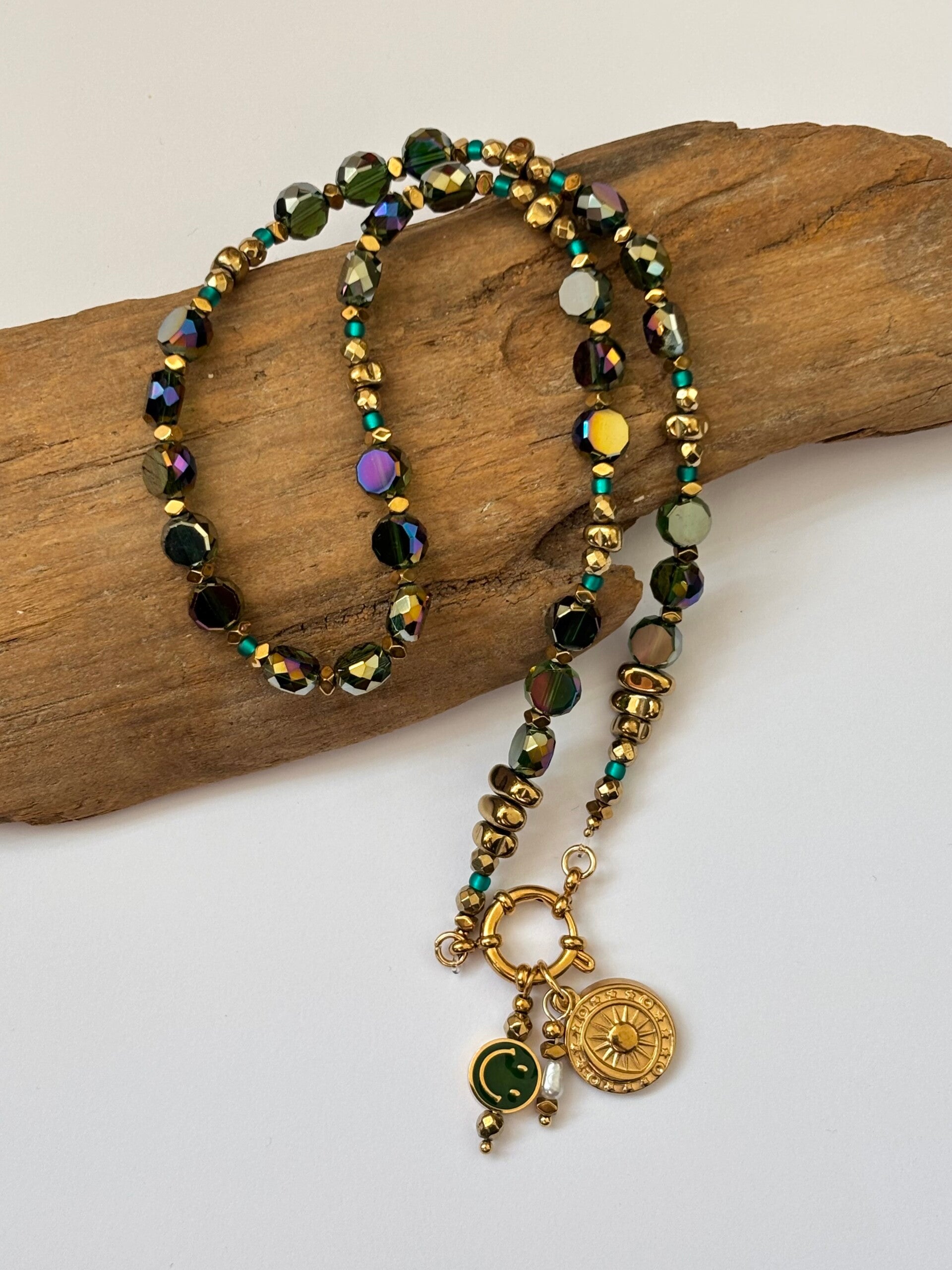 Facet sparkle necklace