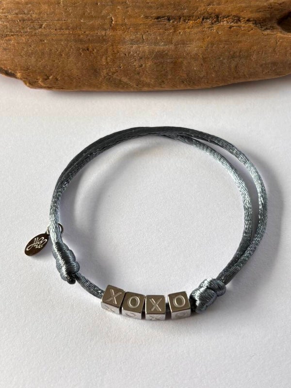 XOXO armband
