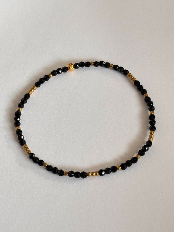 Armband facet