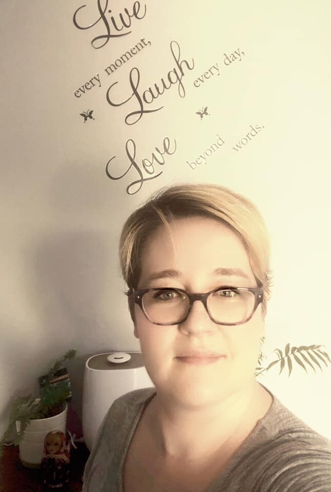 dessin représentant Silvia, sophrologue et praticienne en EFT à Aubagne et à distance en visio