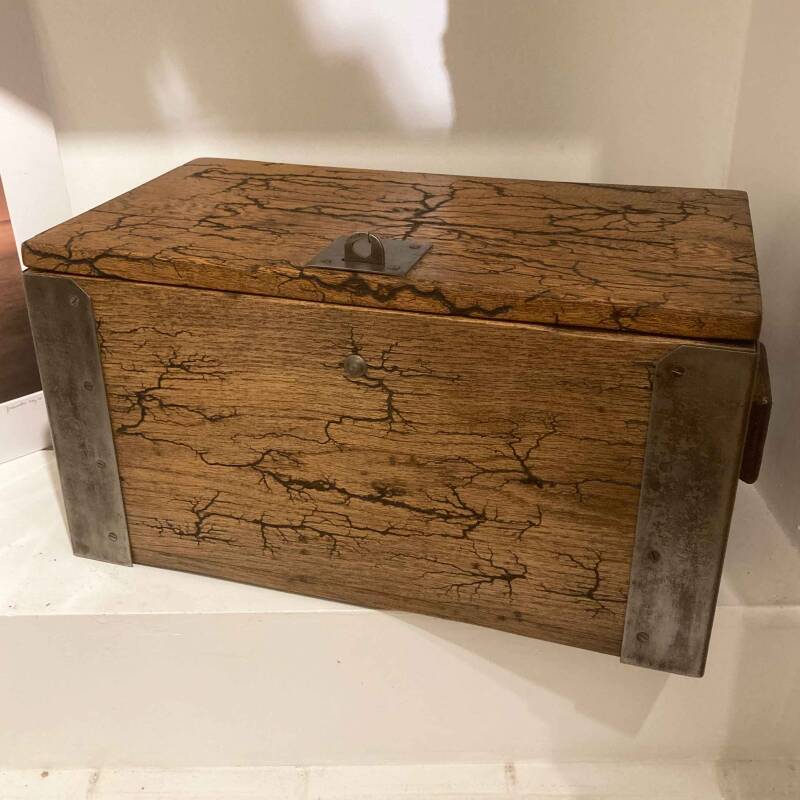 Photo of Oak apprentices box with lid closed