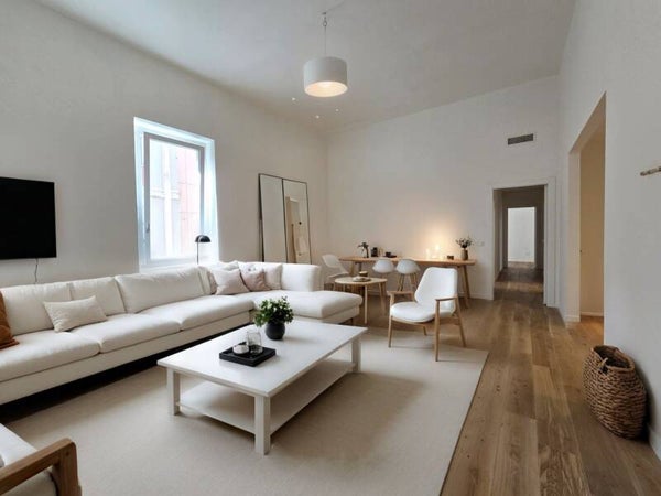 Quadrilocale pari al nuovo, in centro