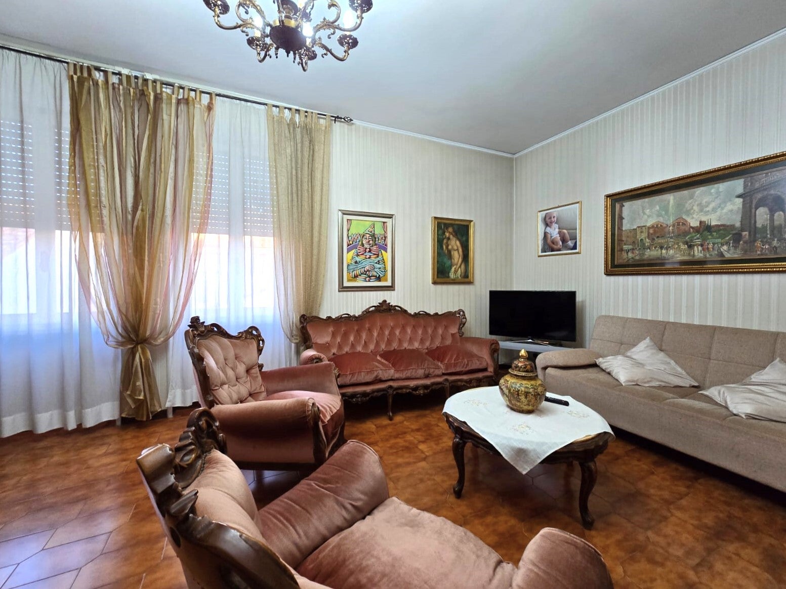 Ampio appartamento da personalizzare, in centro storico