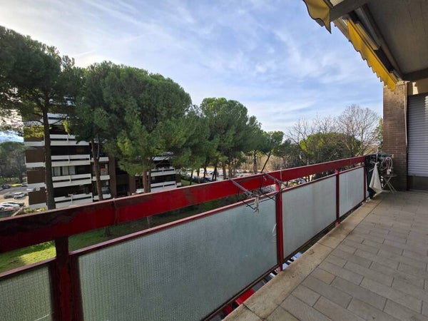 Appartamento luminoso in palazzo rinnovato, zona Ospedale