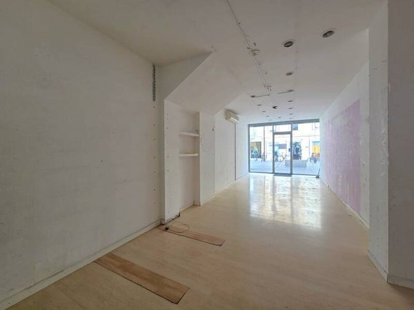 Largo Villa Glori: locale commerciale in ottima posizione