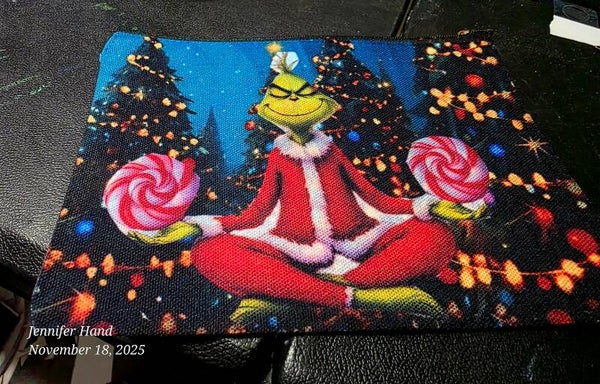 Grinch Holiday Zen Zipper Puches