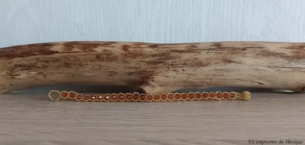 Bracelet doré tissé main en perles rondes – Art Wixárika
