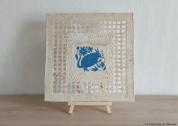 Cadre en papier d’amate et broderie de Tenango – Art Otomi