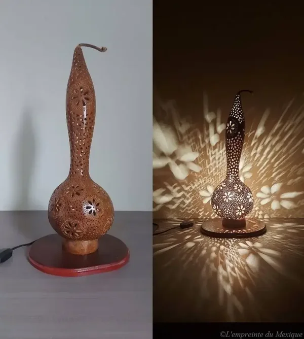 Grande lampe – Calebasse sculptée