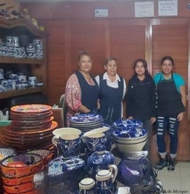 Photo de Paty, Tere, Itzel et Belen de l’atelier Atahualpa Artesania à Tonala, Jalisco et Dolores Hidalgo, Guanajuato (Mexique)
